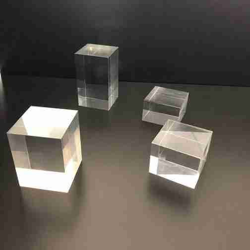 square-acrylic-blocks-display-riser-stands