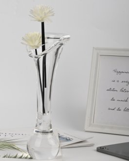 Minimalist Rounded Acrylic Flower Vase